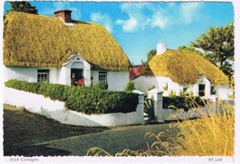 Ireland Postcard Irish Cottages Thatched Roofs - £1.67 GBP