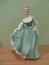 Royal Doulton Figurine Fair Lady HN 2193 COPR 1962 Mint Hand Decorated 7" Gift - $79.73