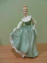 Royal Doulton Figurine Fair Lady HN 2193 COPR 1962 Mint Hand Decorated 7&quot; Gift - £64.12 GBP