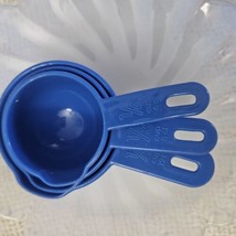 Vintage 3 Piece BLUE Dansk Measuring Cup Lot w/ Pour Spouts  - £9.47 GBP