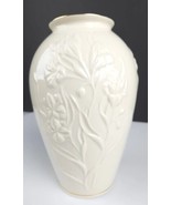  8&quot; Vase Masterpiece Collection by Lenox, Floral Design with Gold Trim - £24.36 GBP