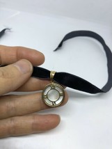 Vintage Dorado Acero Inoxidable Números Romanos Colgante Amuleto Collar - £28.28 GBP