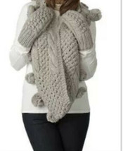 Accessories Boutique Womens Cable Knit Pom Pom Infinity Scarf Gray - £16.79 GBP