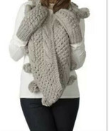 Accessories Boutique Womens Cable Knit Pom Pom Infinity Scarf Gray - £17.18 GBP