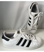 Adidas Superstar Womens 8 Athletic Sneakers Casual Shoes White Low Shell... - $658.42 MXN