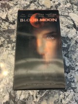 Blood Moon (Three-dimensional Cover) VHS Video Tim Curry Victoria Sanchez - £7.78 GBP