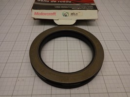 Ford Oem Nos E7HZ-1S175-A Hub Axle Wheel Seal BRS-4 - £15.96 GBP