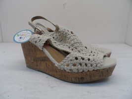 Jellypop Women&#39;s Alexia Wedge Woven Sandal Beige Size 9.5M - $23.50