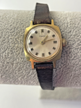 Timex Women&#39;s Vintage Gold Tone Self Winding Designer Watch - £14.72 GBP