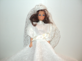 Bride Doll 11 1/2&quot; Unbranded 1980&#39;s Lace Bridal Gown Collectible Vintage - £14.70 GBP