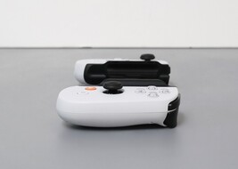 Backbone One PlayStation Edition (Lightning) Mobile Gaming Controller for Apple image 3