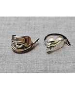 Vintage Double Pearl/Diamond Costume Jewelry Clip On Earrings, Silver Tone - $185.45 MXN