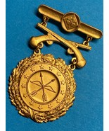 4th ARMY, EXCELLENCE IN COMPETITION, PISTOL, GOLD, BADGE, PINBACK, HALLM... - $1,222.72 MXN