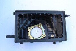 2003-2004 INFINITI G35 SEDAN AIR CLEANER BOX HALF K2882 image 6