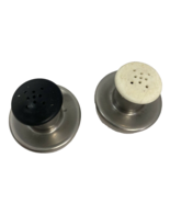 Vintage Mid Century Stainless Steel Salt and Pepper Shakers - $141.59 MXN