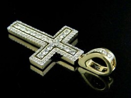 2Ct Rotondo Finto Diamante Croce Ciondolo 14K Placcato Oro Giallo - £178.63 GBP