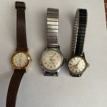 Lot of 3 Vtg Womens Wrist Watches Waterproof Timex Quartz Seiko Austin 17 Jewel - £61.97 GBP