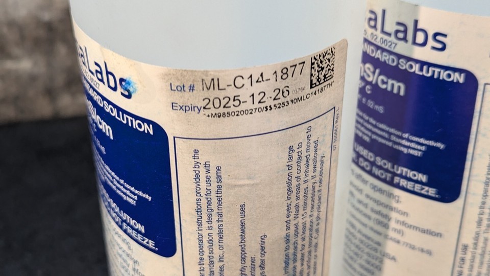 Lot of 3 New MesaLabs Conductivity Standard Solution 14.0 mS/cm, 32 oz/Bottle Item image 7