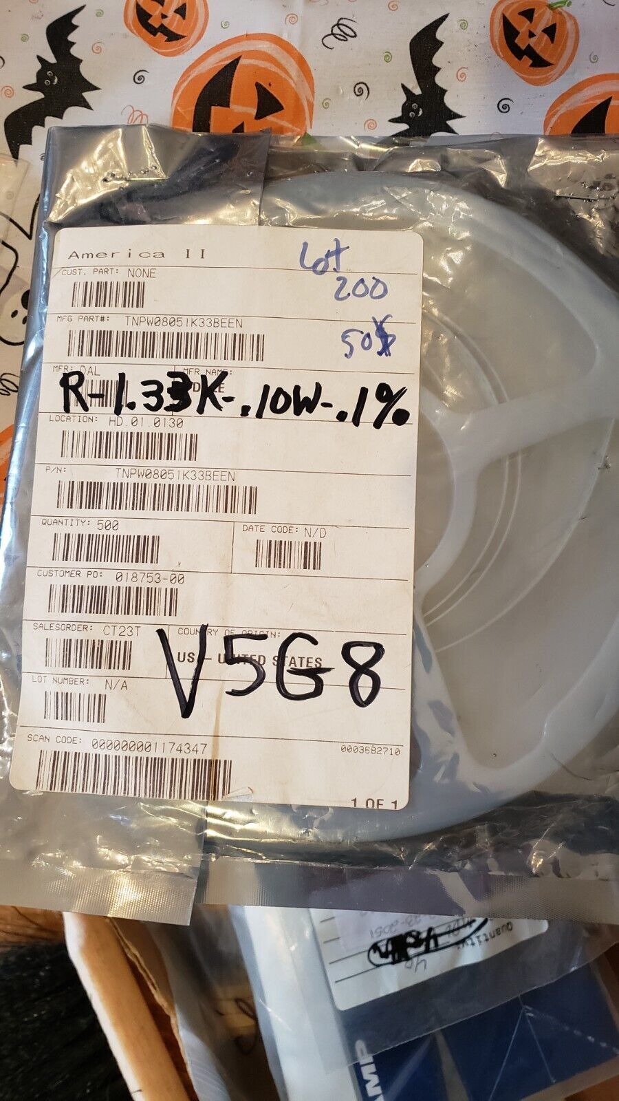 NEW LOT of 200 Thin Film Resistors Mini SMD R-1.33K 10W 1% # TNPW08051K3... - $48.42