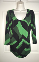 New York &amp; Co Green Scoop Neck 3/4 Sleeve Pullover Ruched Sides Size Med... - $14.24