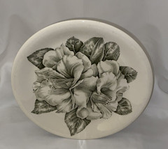 Johnson Brothers CAMELLIA Dinner Plate 10"D Green Flower England Resistant Color - £15.79 GBP