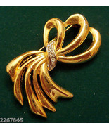 Gloria Vanderbilt Ribbon Pin Crystal Rhinestone Brooch Bold Gold Plate S... - $27.23 CAD