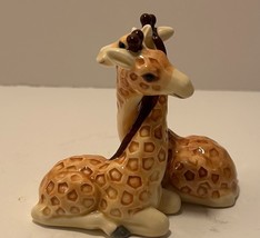 Vintage Norcrest Giraffe Hand Decorated Ceramic Salt &amp; Pepper Shakers H307 - £11.21 GBP