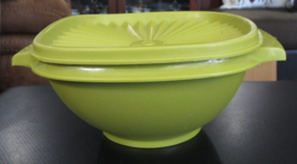 Vintage Tupperware 840-5 Avocado Green Square Servalier Bowl &amp; Lid - £13.41 GBP