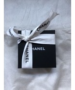 Chanel box with ribbon square XS empty black 3.75 sq. x 1.5 inches - €34,14 EUR