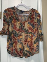 Democracy Ruched Sleeve Ruffle V Notch Neck Printed Woven Top Womens Size M - $15.95