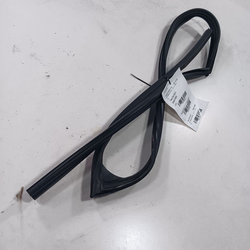 Nissan Altima Door Glass Window Seal Rubber Left Driver Front 2023 2022 ... - $49.94