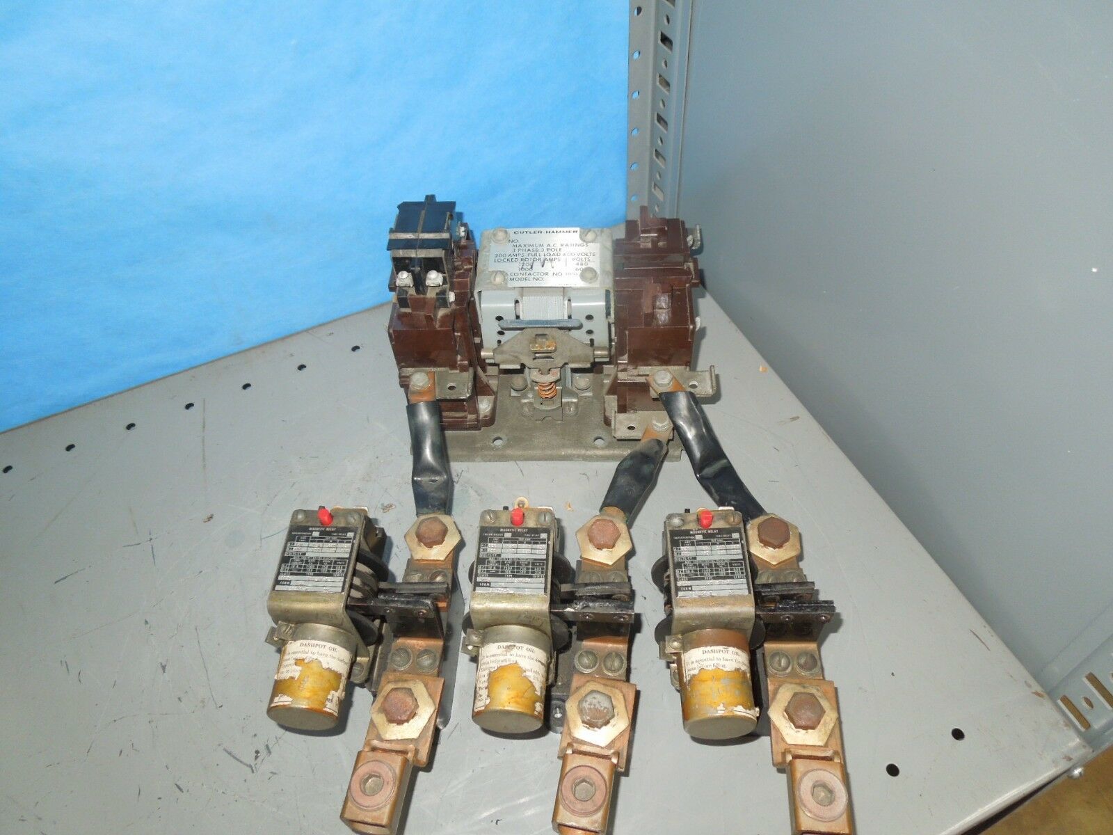 Cutler Hammer 1051 200A Contactor 600V w/ 320-400A Magnetic Relay 480V C... - $1,000.00