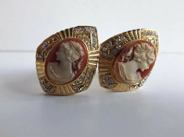 vintage fantasy earring clip  with strass Cameo - $27.72
