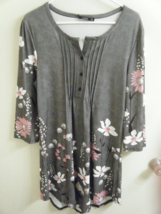 LILY BY FIRMLANA GREY WITH WHITE PINK FLOWERS  DESIGN  MEDIUM 3/4 SLEEVE... - $17.99