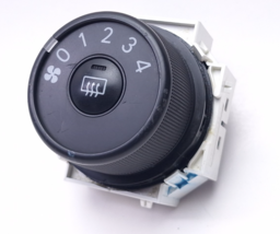 Toyota RAV4 2006-2012 A/C Heater Fan Blower Control Switch 55902-02030 OEM - $392.81 MXN