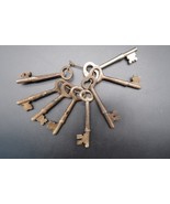 Vtg or Antique Lot of 8 Skeleton Keys of Various Shapes - $553.18 MXN Vtg or Antique Lot of 8 Skeleton Keys of Various Shapes - $553.18 MXN