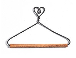 Ackfieldwire Heart With Dowel 4 Inch Hanger - $149.52 MXN