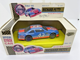 1992 ROAD CHAMPS 1:43 Scale Die-Cast Stock Car Replica NASCAR #43 RICHAR... - $13.96