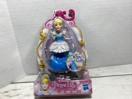 Cinderella Royal Clips 3&quot; Doll With Clip On Dress Disney Princess - £11.77 GBP