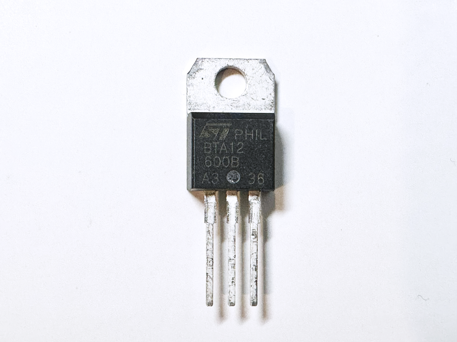 12X BTA12-600BRG BTA12-600B STMicroelectronics Triac 600V 12A TO-220AB Insulated Item image 3