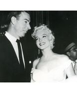 Memorabilia Di Marilyn Monroe Orecchino Singolo Con Strass - $3,786,795.75 MXN