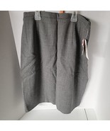 KGR Women&#39;s Grey Skirt Size 10 NWT 100% Wool (Small Hole In Fabric) - $3.95