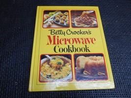 Old Vtg 1981 General Mills Betty Crocker&#39;s Microwave Cookbook Recipes Hardcover - £15.76 GBP