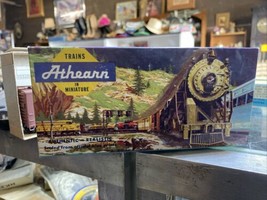Athearn HO-scale Illinois Central “Main Line of Mid America” Brown 40’ Boxcar - £11.00 GBP