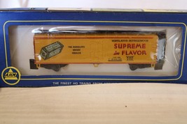 HO Scale AHM, 40' Box Car, Merchants Biscuit Co. Supreme, Yellow #3005 - $25.00