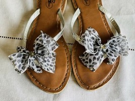 Leather Flip flops with bow and silver beads - £19.73 GBP