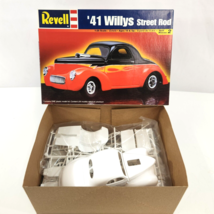 Revell &#39;41 Willys Street Rod Model Car Kit 1/25 Scale 2001 USA Complete - $24.18