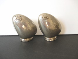 Vintage Silver Tone Metal Mussels Salt and Pepper Shaker Set - Made in Japan  - £15.97 GBP