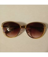 Jessica Simpson Sleek Women&#39;s Nude/Gold Tone Metal Cat Eye Sunglasses J5316 - £11.85 GBP