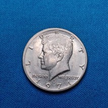 1971 D Kennedy Half Dollar .50 Cents - £3.18 GBP